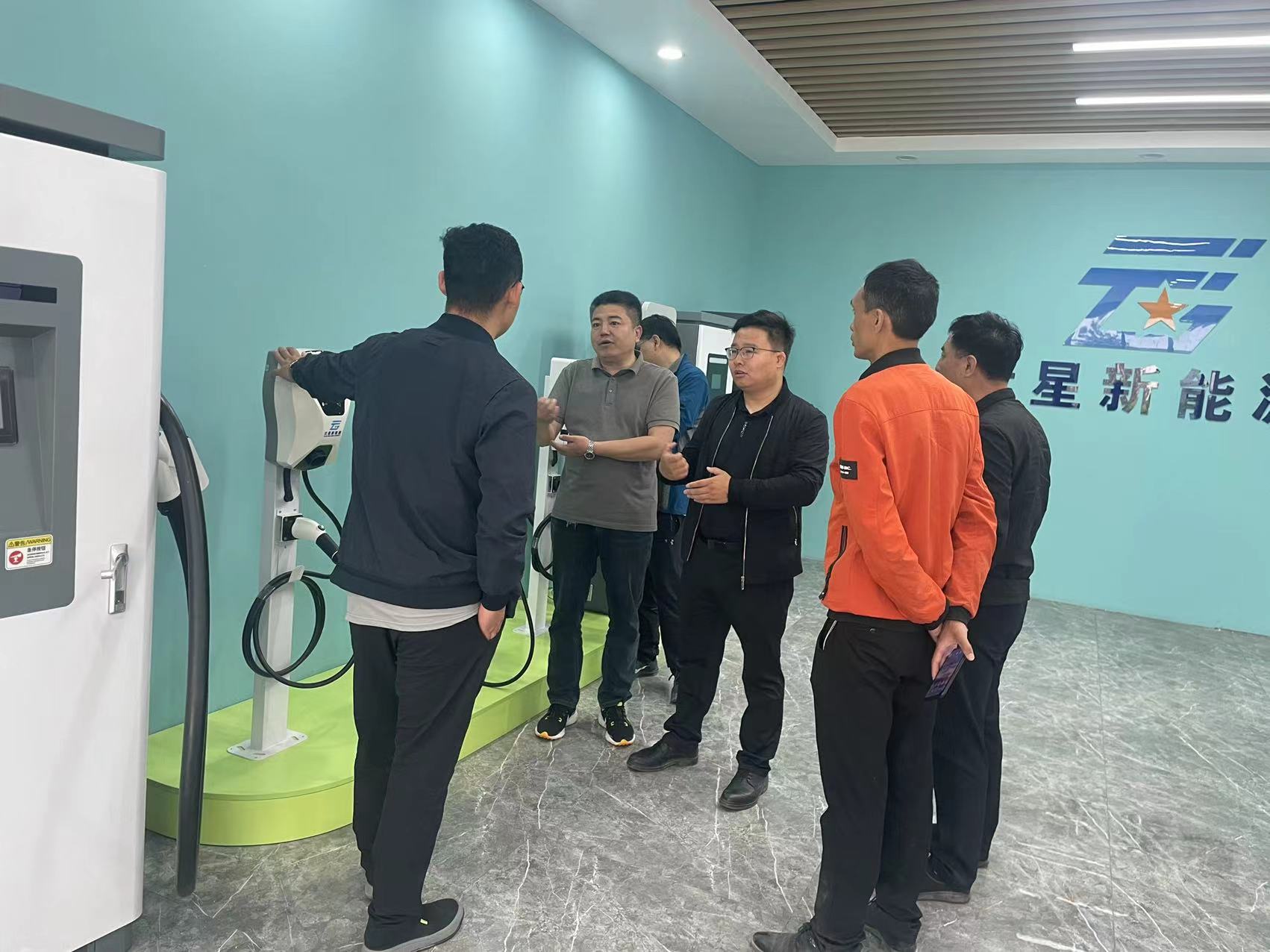 山东省机关事务管理局和中建八局领导莅临云星新能源参观指导工作