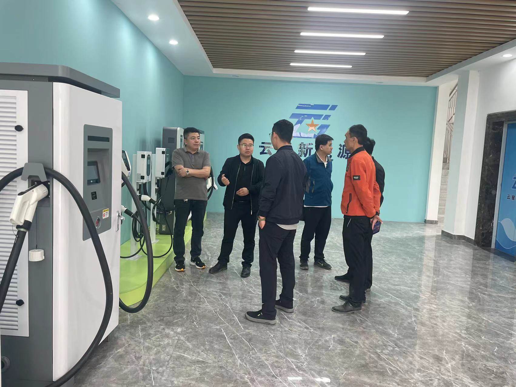 山东省机关事务管理局和中建八局领导莅临云星新能源参观指导工作