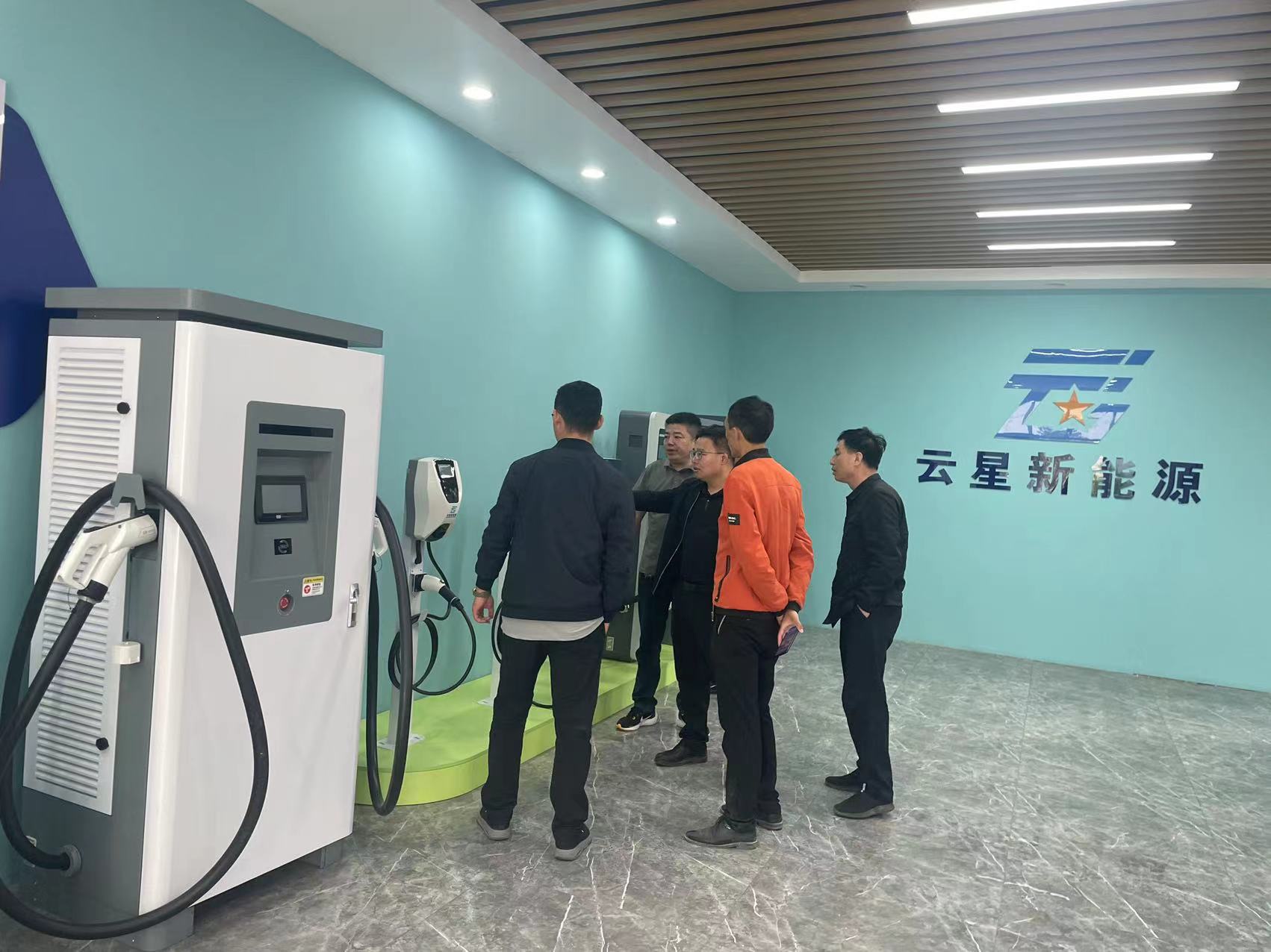 山东省机关事务管理局和中建八局领导莅临云星新能源参观指导工作