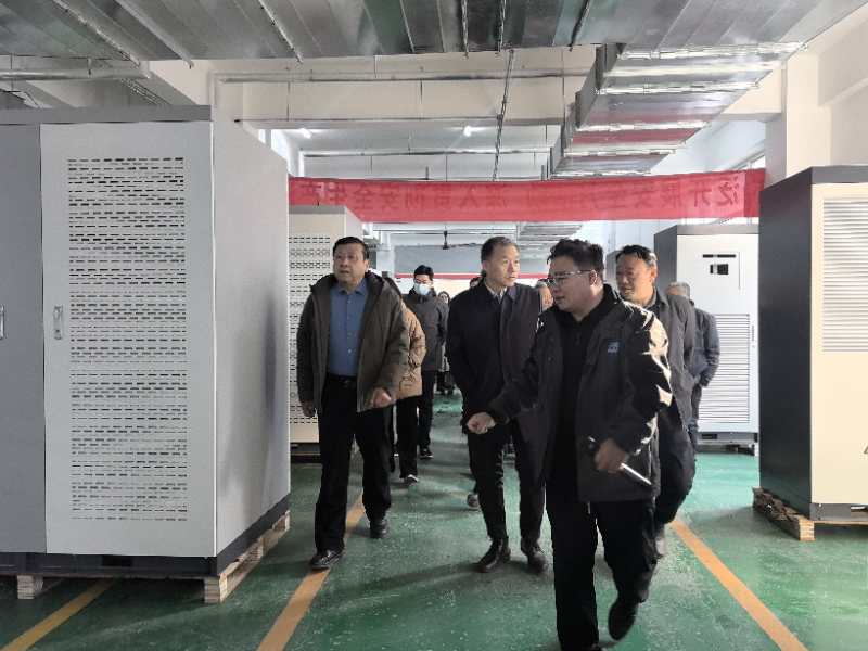 县人大常委会组织驻宁省、市人大代表莅临云星新能源视察汽车充电桩研发生产项目